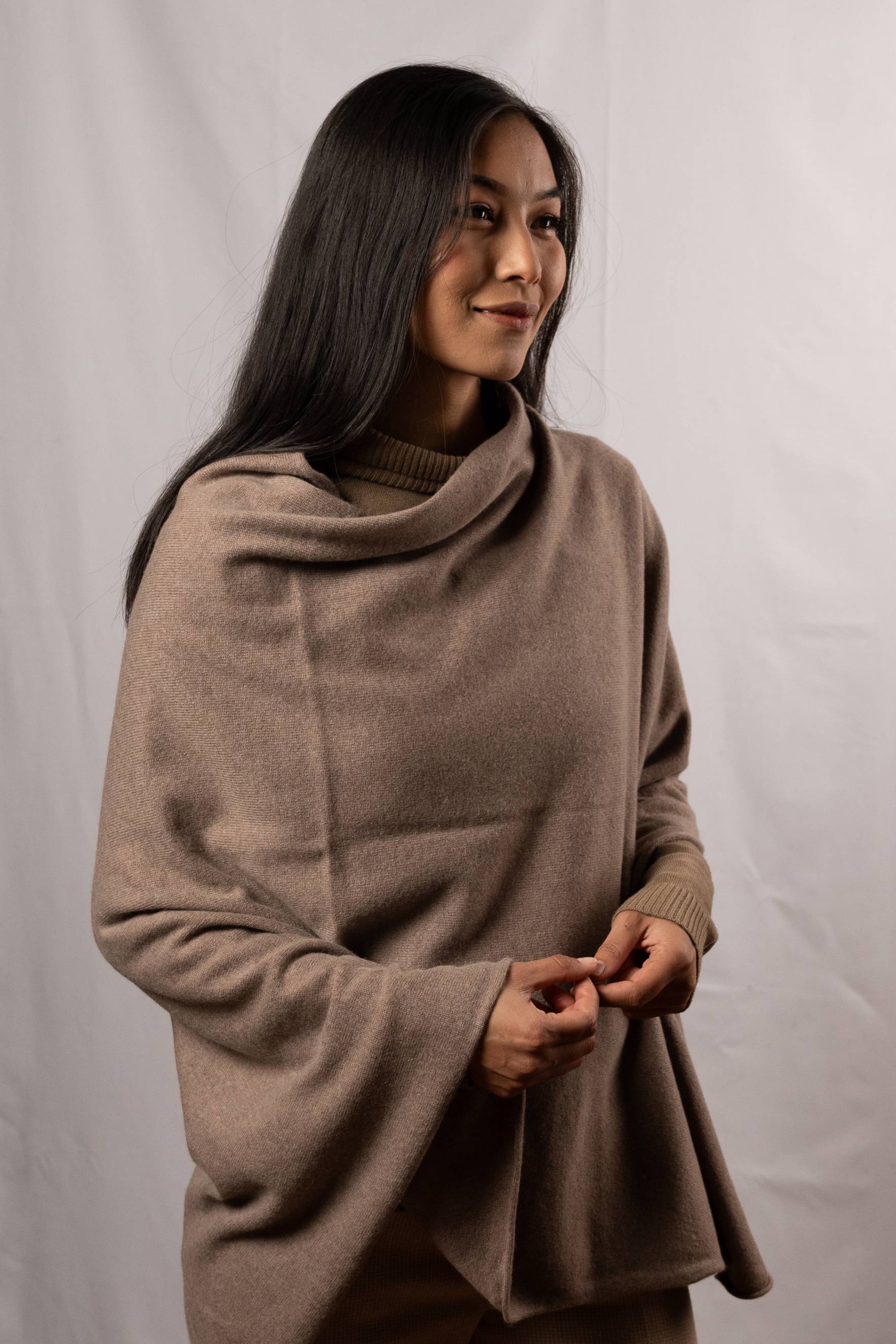  Cashmere Plain Poncho(260)